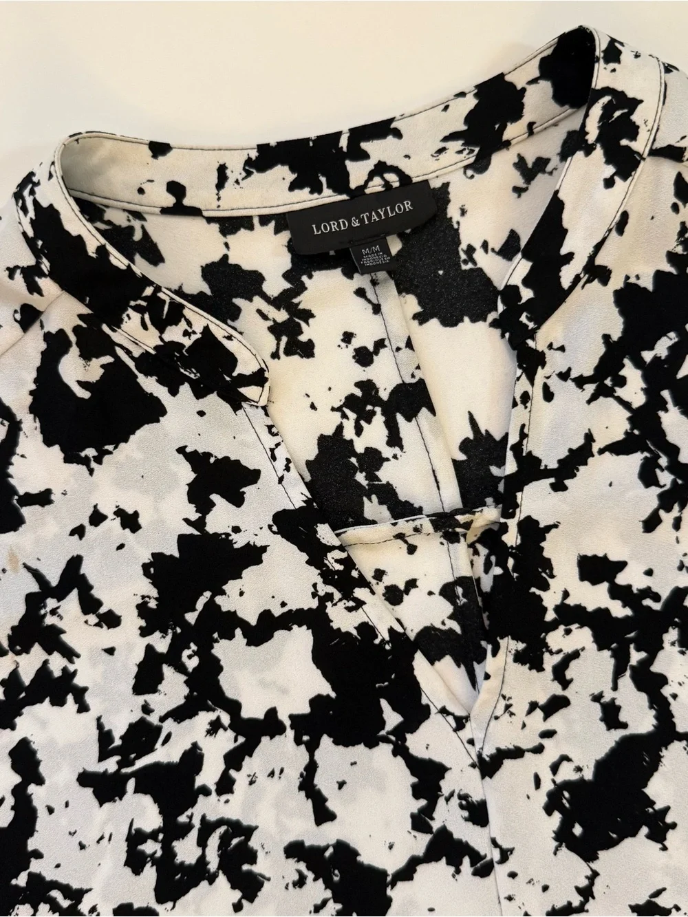 Lord & Taylor Black & White Abstract Splatter Batwing Blouse Size M - Picture 4 of 6